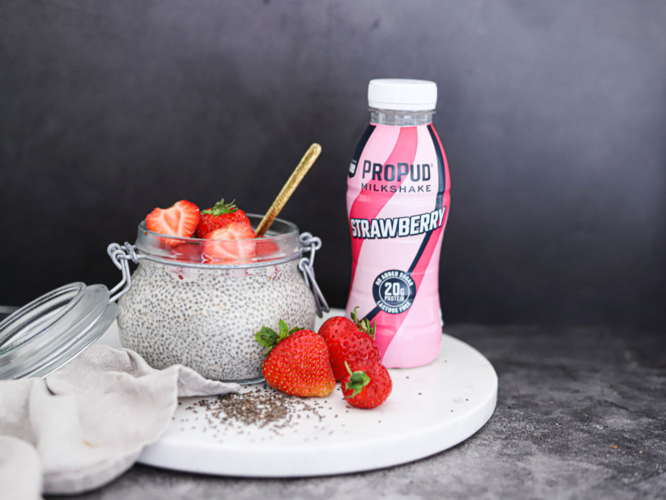 Image for a strawberry and chia overnigt oat recipe containing products from NJIE's ProPud brand.