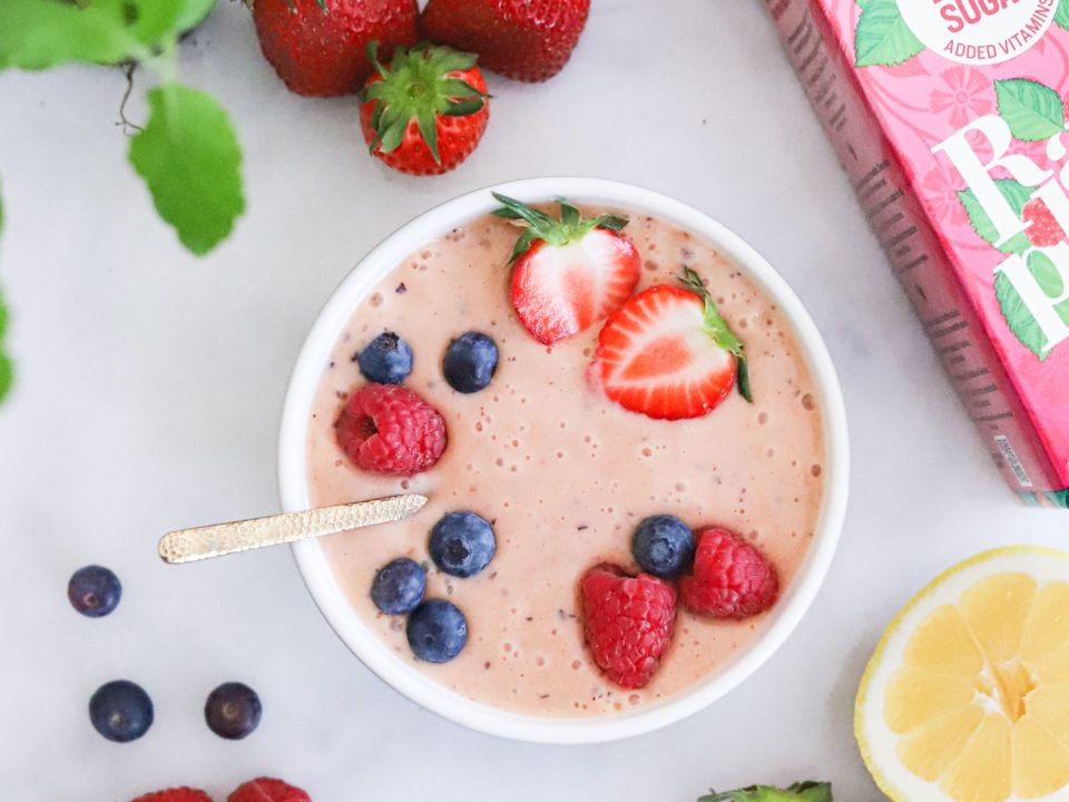 Image for a berry smoothie bowl recipe containing products from NJIE's ProPud brand.